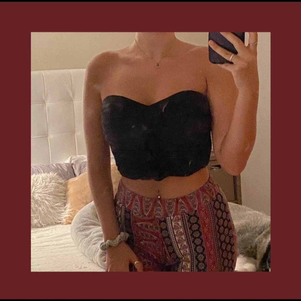black ruched and ruffled tube top !